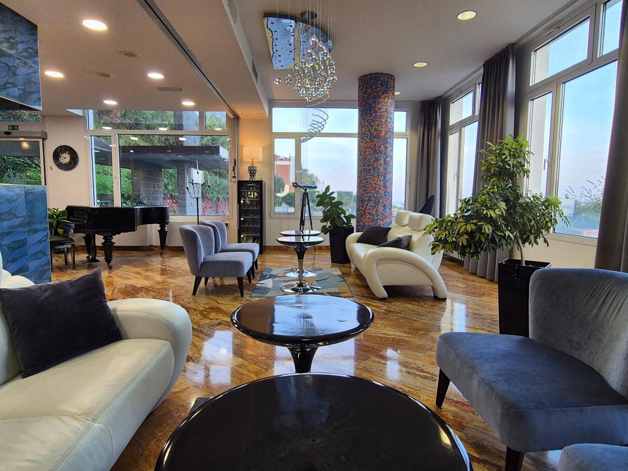 Hotel Oleander - Oleander Resort สตรุนยัน ภายนอก รูปภาพ